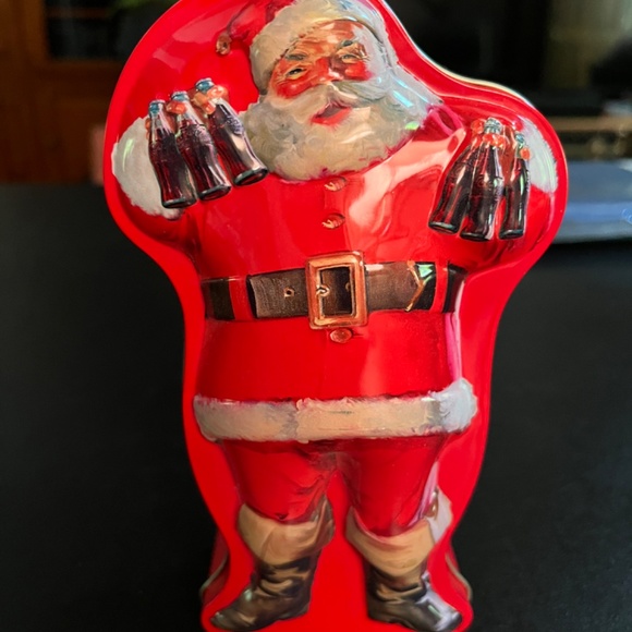 Coca-Cola Santa Shaped Tin with 2 Decks of Haddon Sundblom Santa Playing Cards - Picture 7 of 10